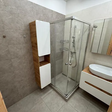 Lovely In Centre Of Apartament *