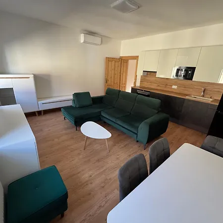 Lovely In Centre Of ברטיסלאבה